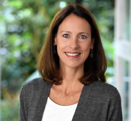 Speaker Irene HEUSER