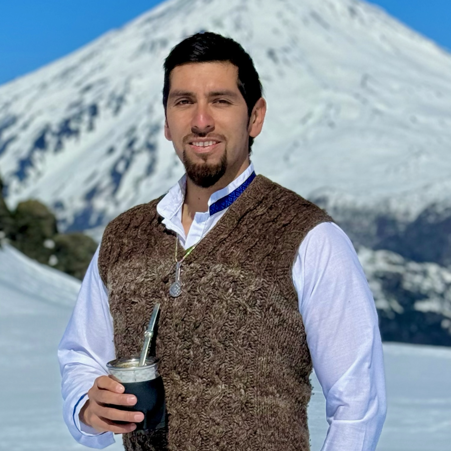 Speaker LEONARDO SIMÓN CRISóSTOMO LONCOPáN