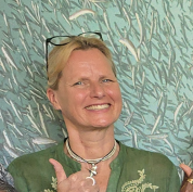 Speaker Maeve NIGHTINGALE